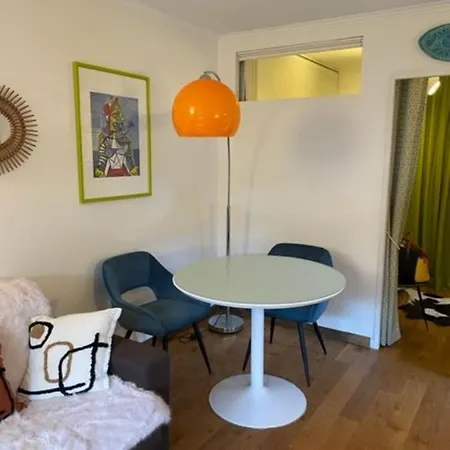 شقة Nice Apt For 4 In Antibes