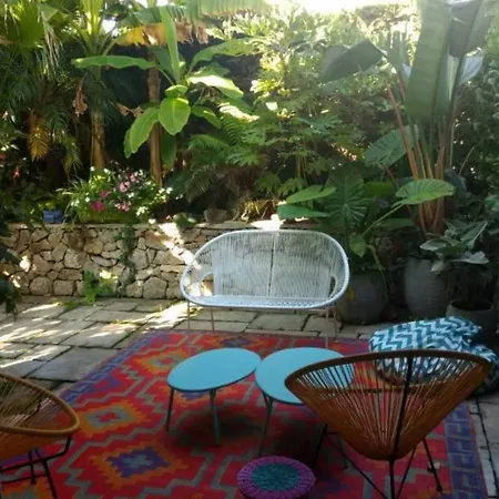 Nice Apt For 4 In Antibes Appartement *